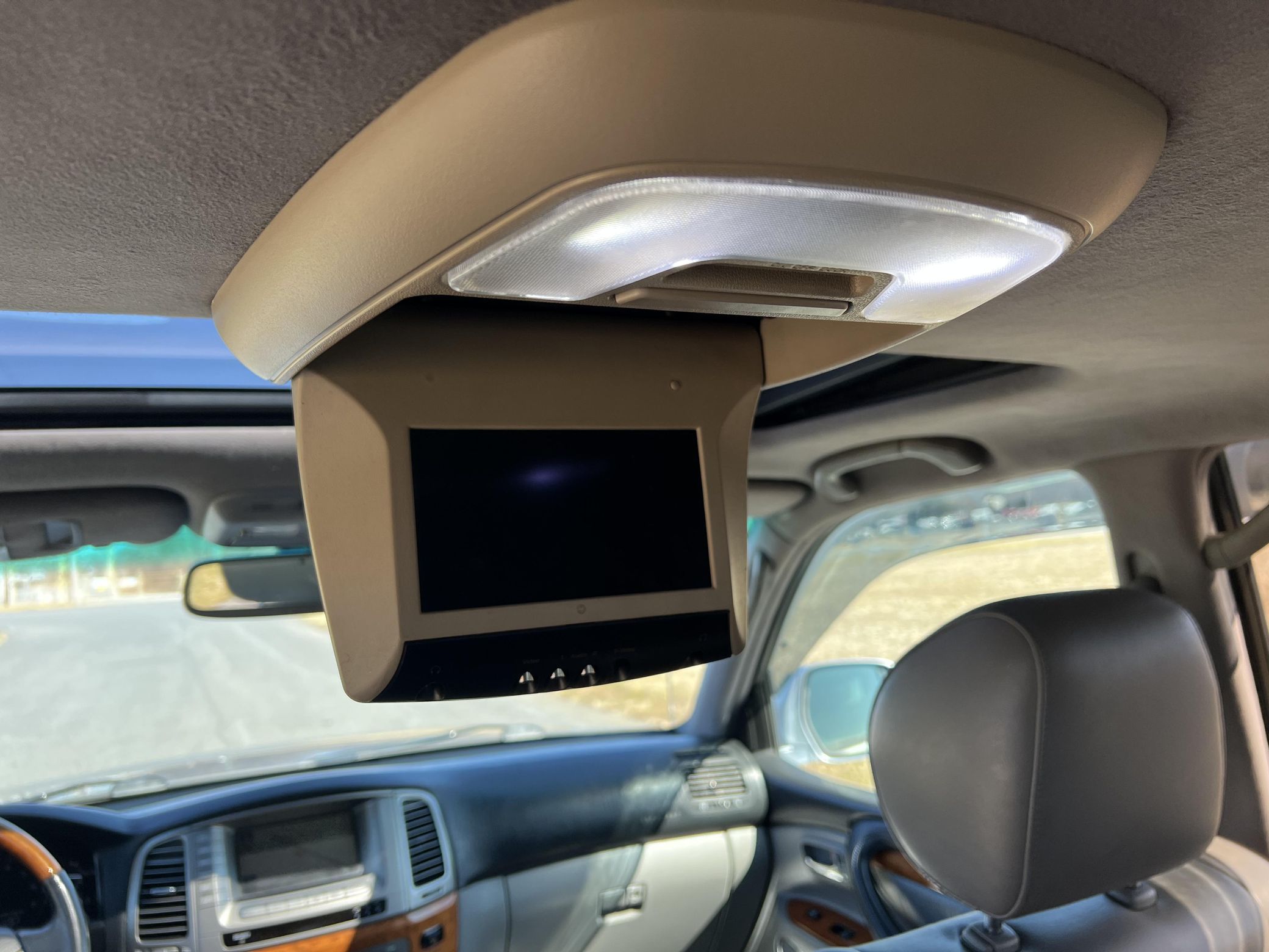 Sold: Modified 2005 Lexus LX 470