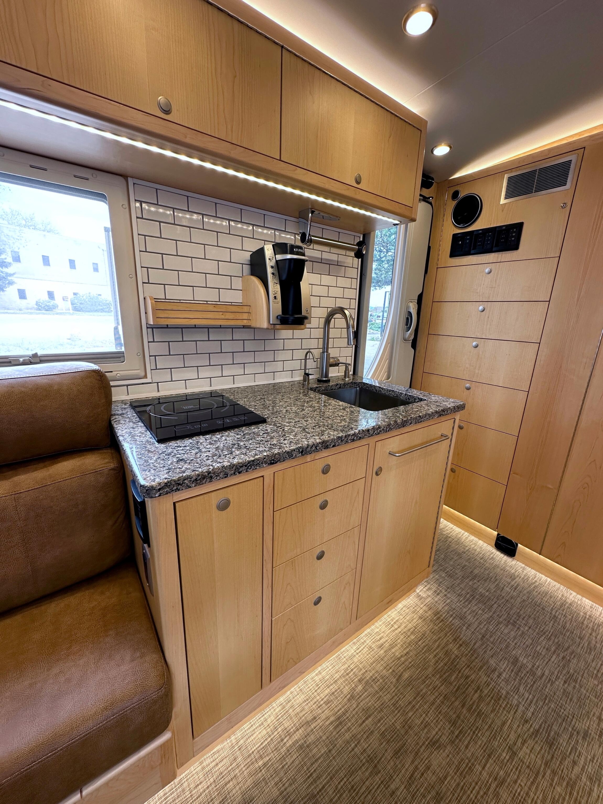 2016 Earthroamer XV-LTS 165