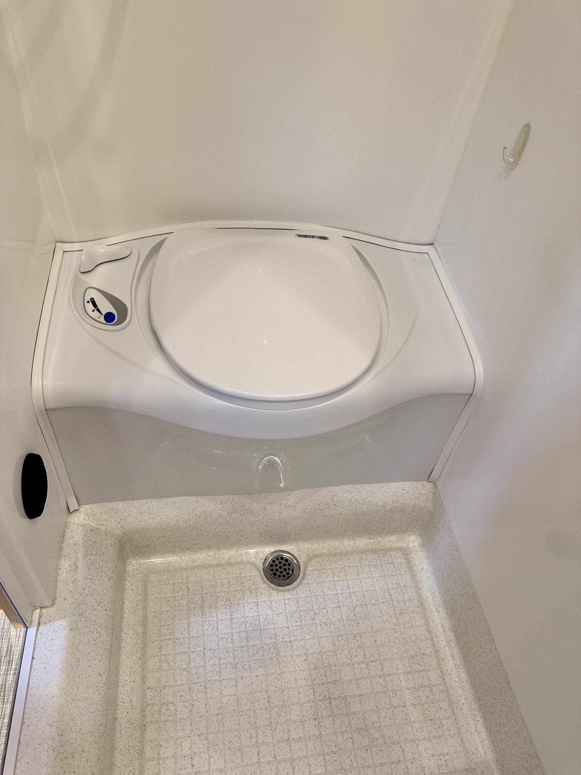 2016 Earthroamer XV-LTS 165