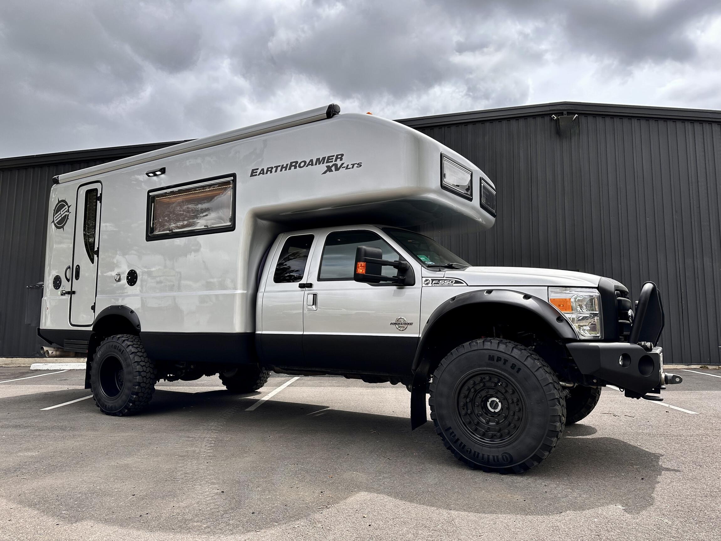 2016 Earthroamer XV-LTS 165 - 2