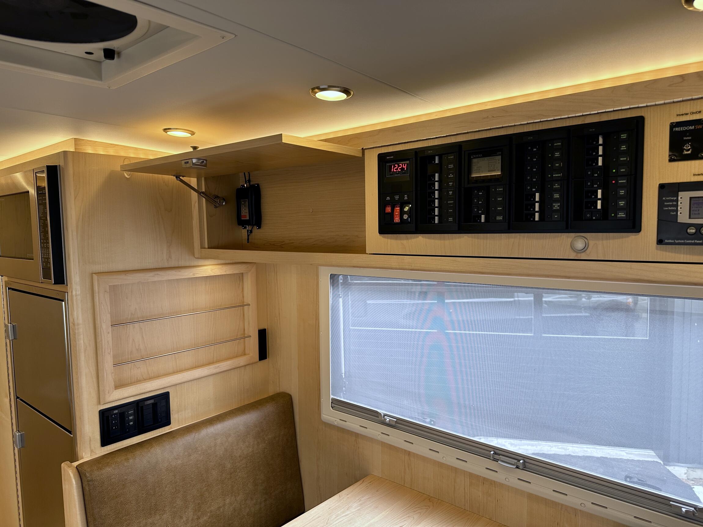 2016 Earthroamer XV-LTS 165