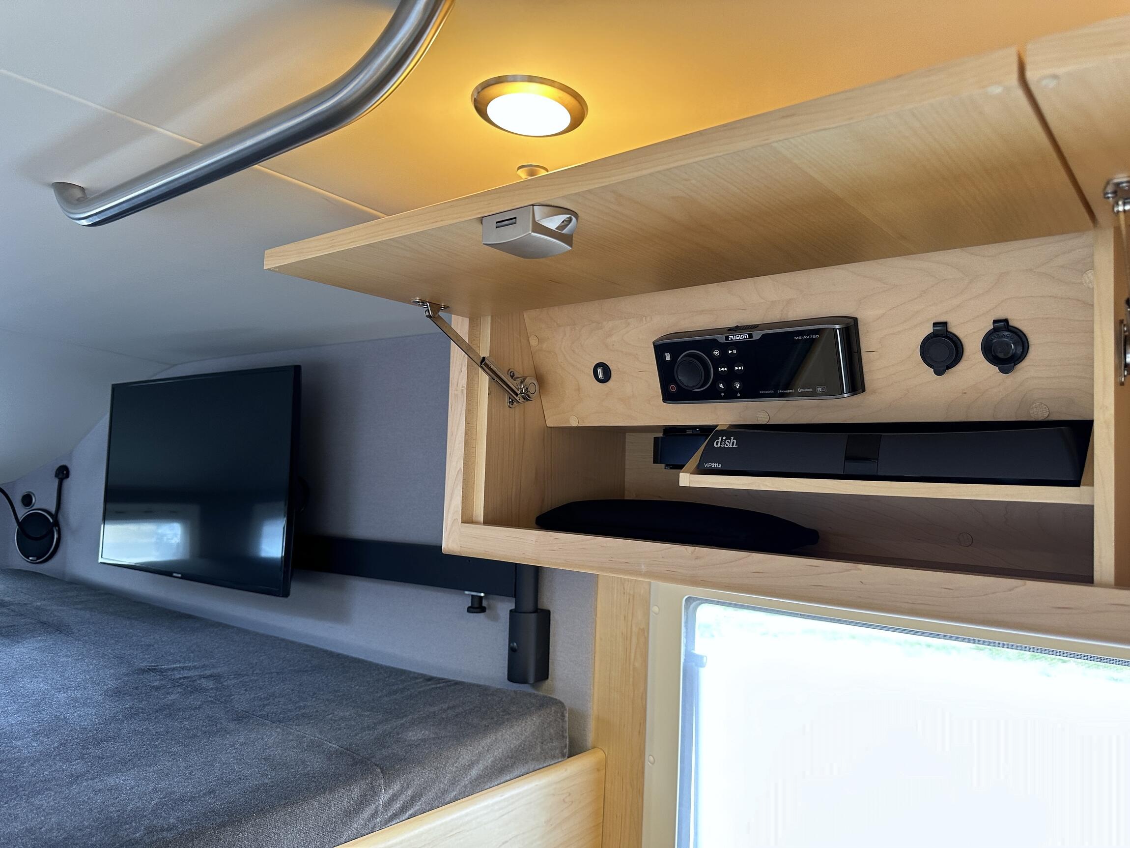 2016 Earthroamer XV-LTS 165