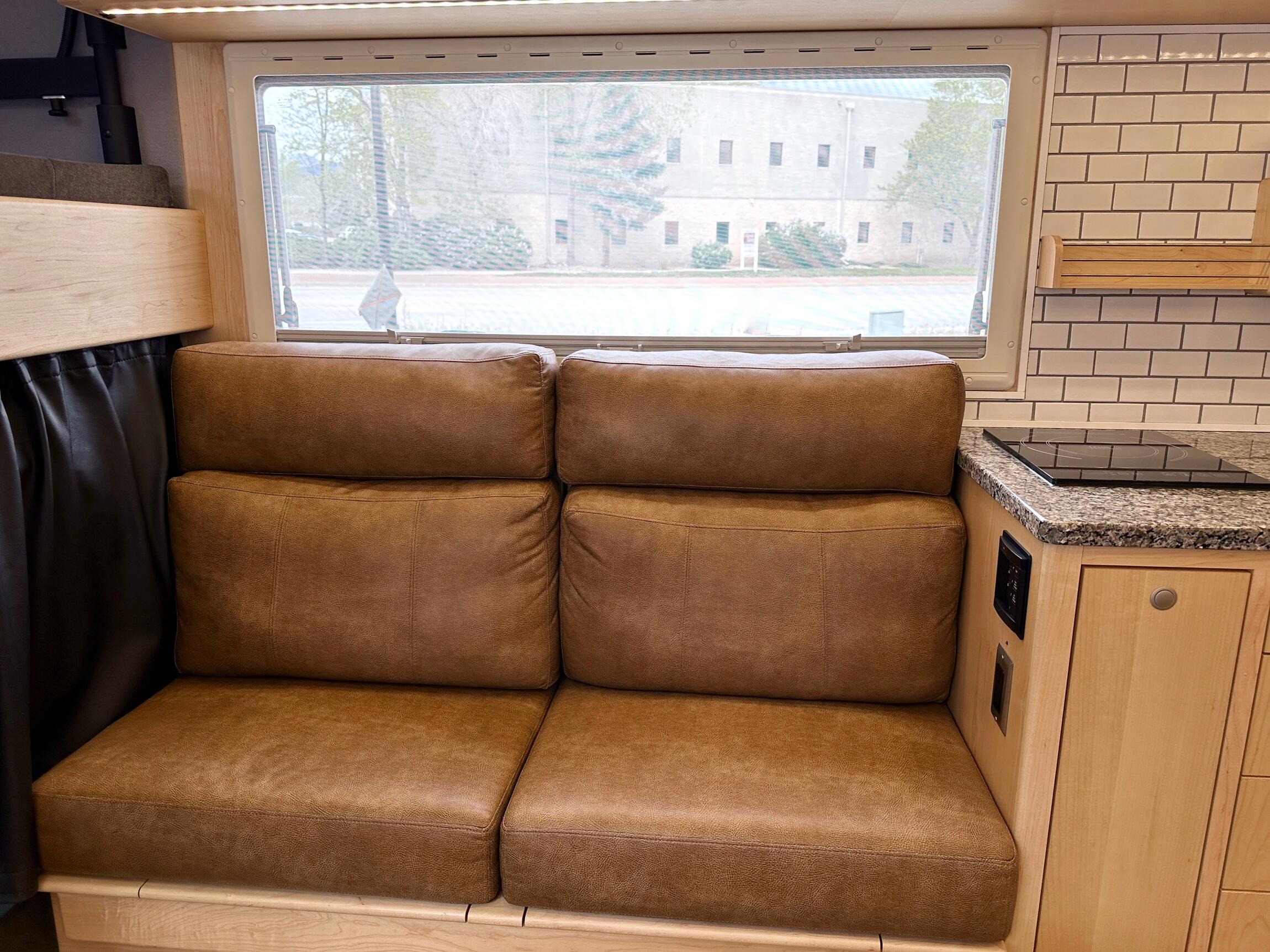 2016 Earthroamer XV-LTS 165