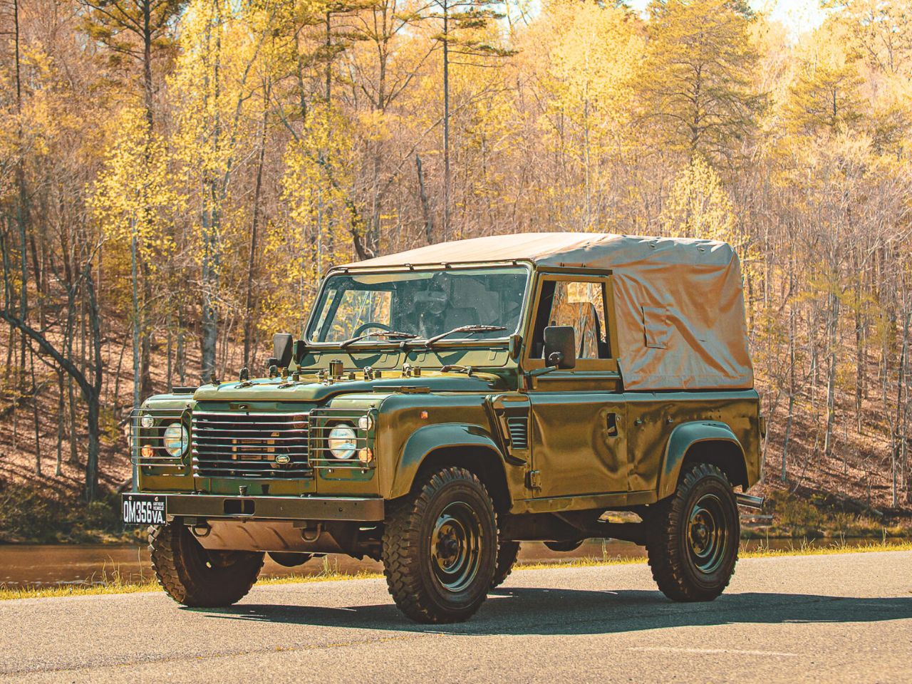 Sold: 1998 Land Rover Defender 90 Wolf-1