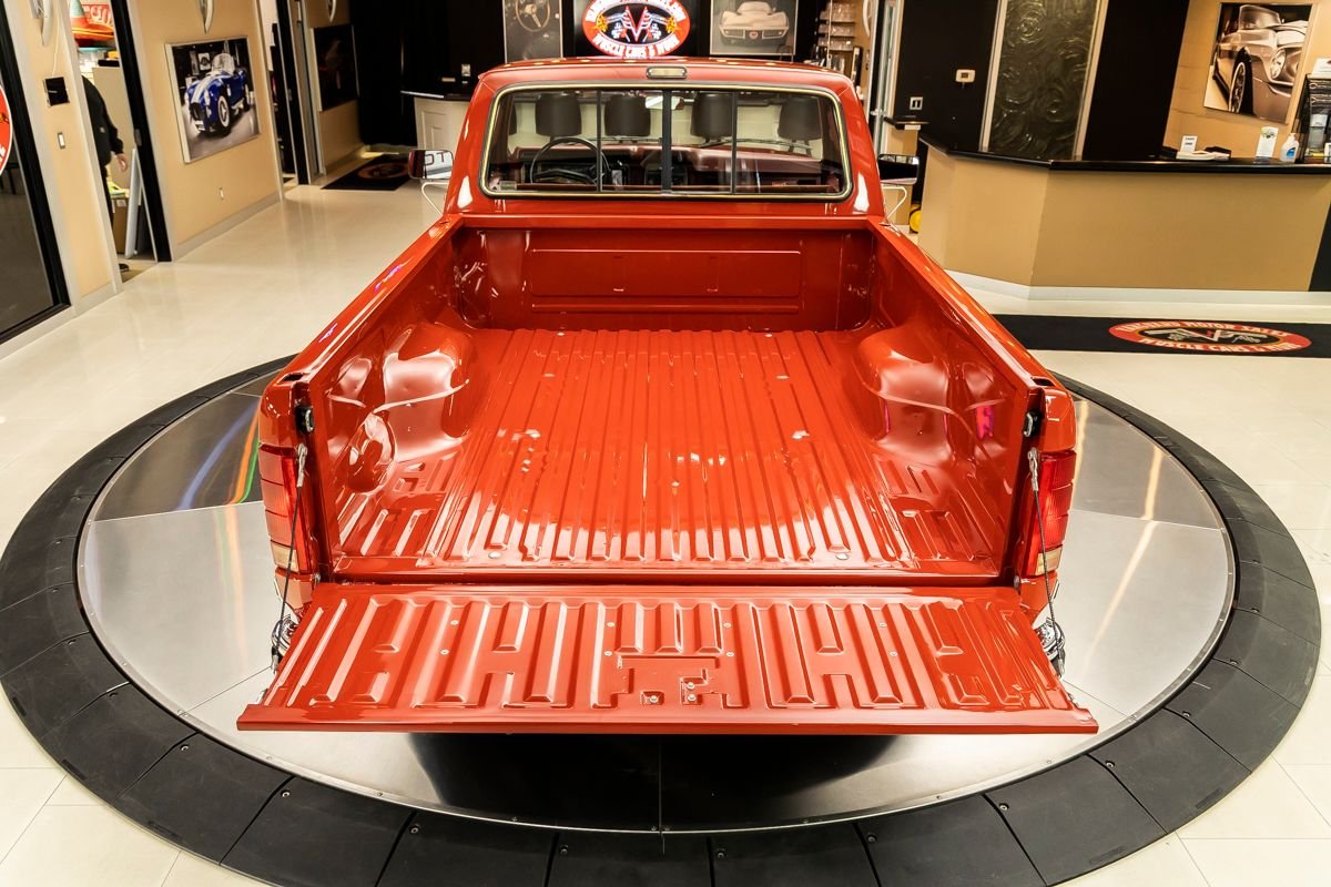 Sold: 1986 Ford F-150 XLT