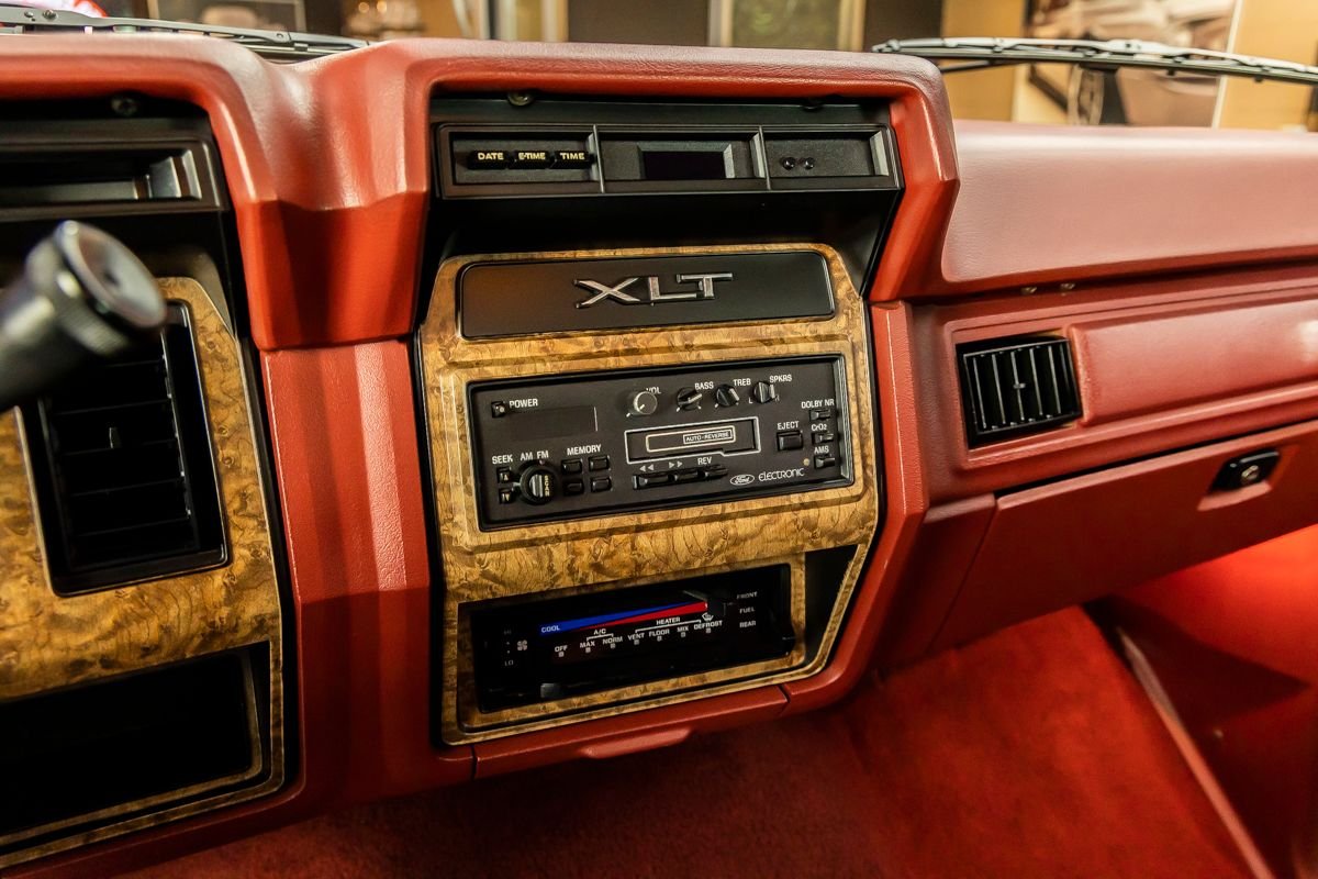 Sold: 1986 Ford F-150 XLT