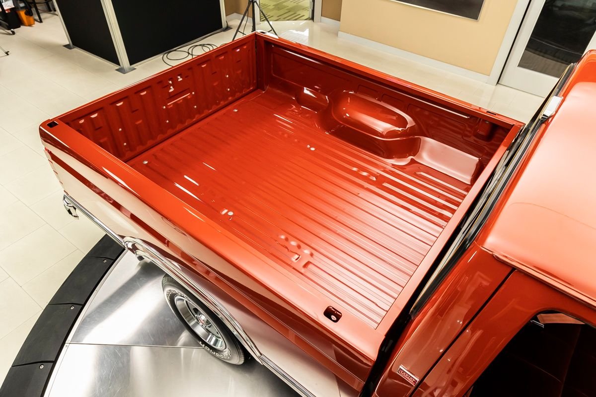 Sold: 1986 Ford F-150 XLT