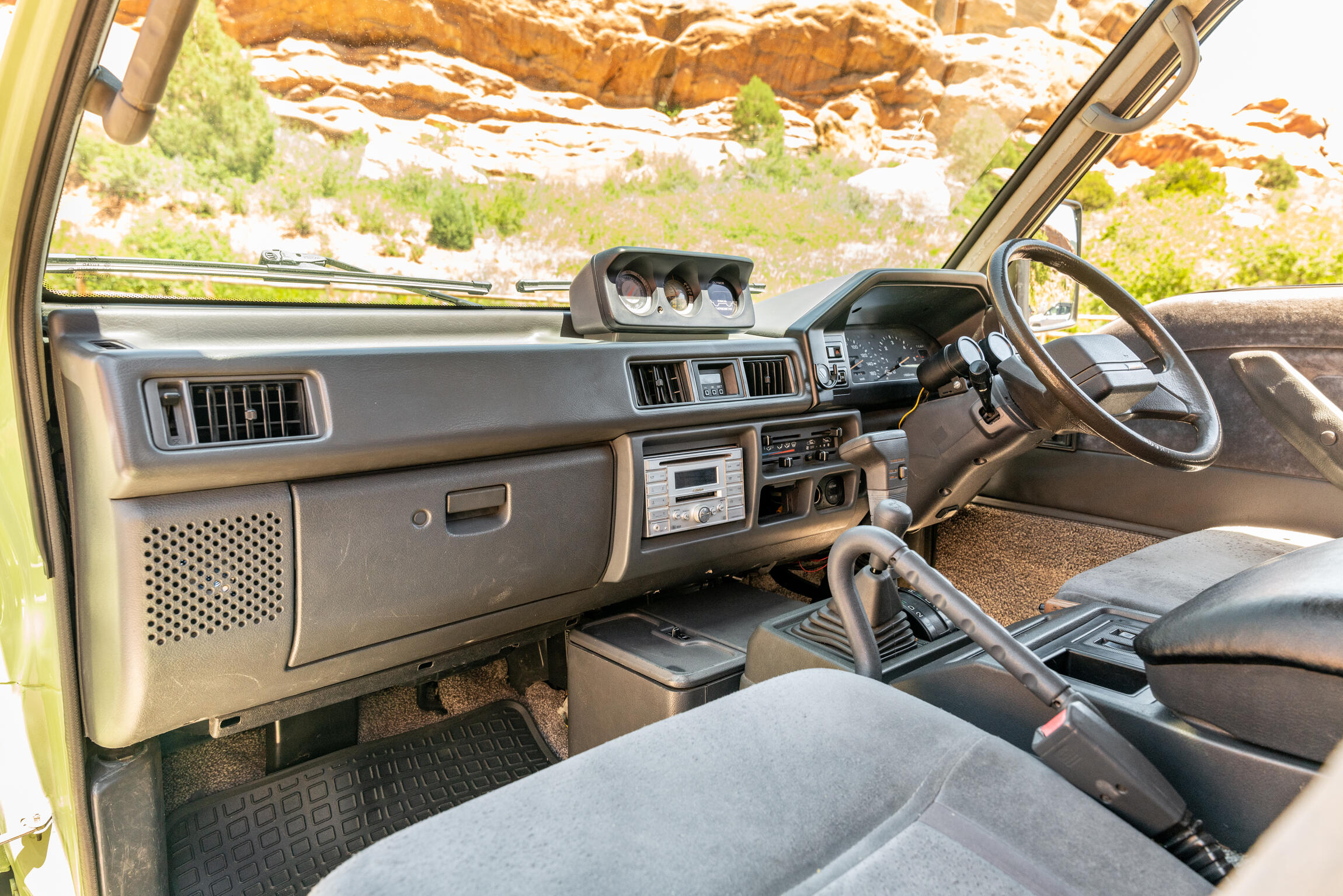 Sold: 1992 Mitsubishi Delica Star Wagon Super Exceed 4x4