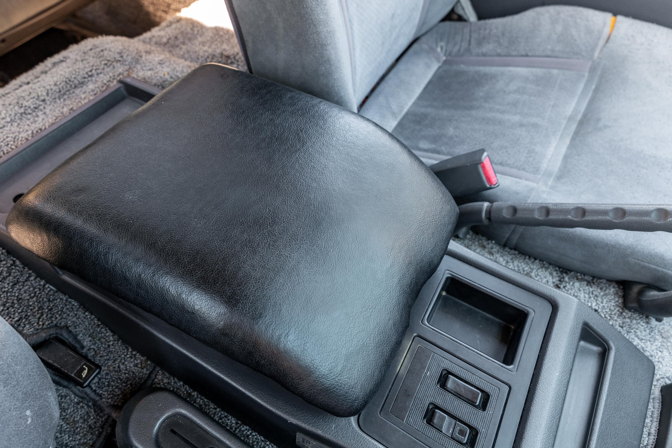 Sold: 1992 Mitsubishi Delica Star Wagon Super Exceed 4x4 - 5