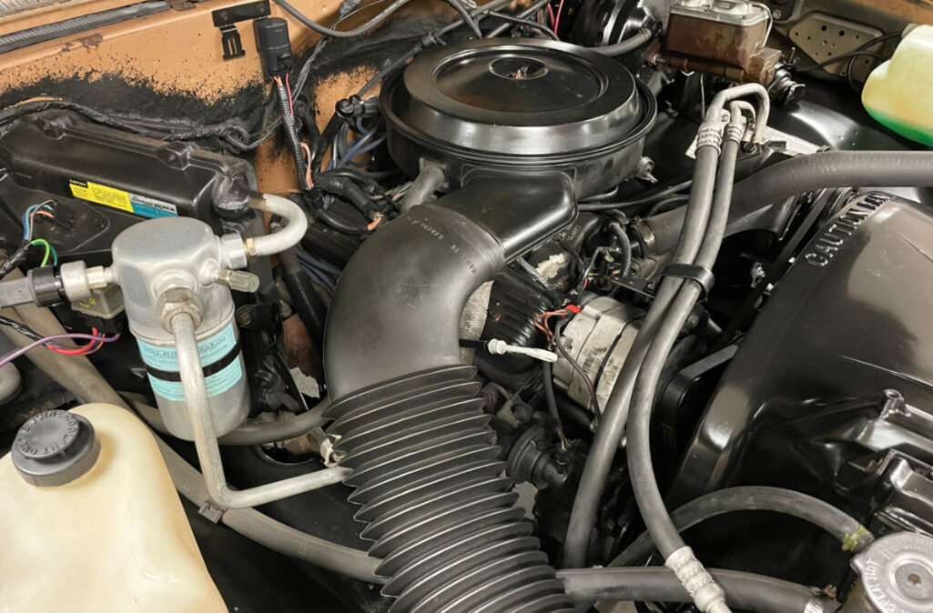 Sold: 1987 GMC Suburban Silverado