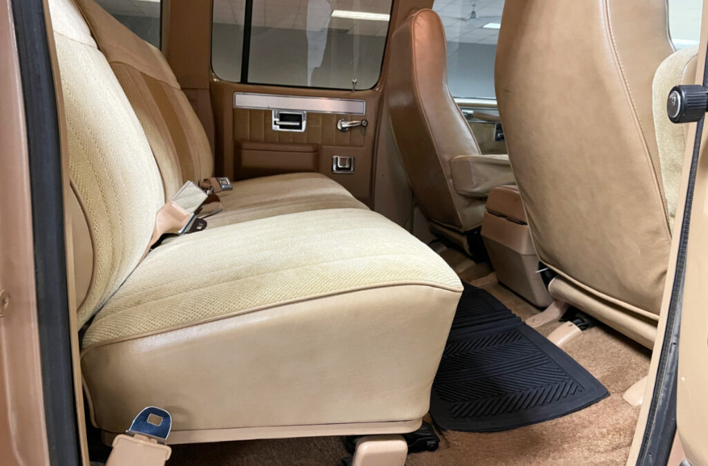 Sold: 1987 GMC Suburban Silverado