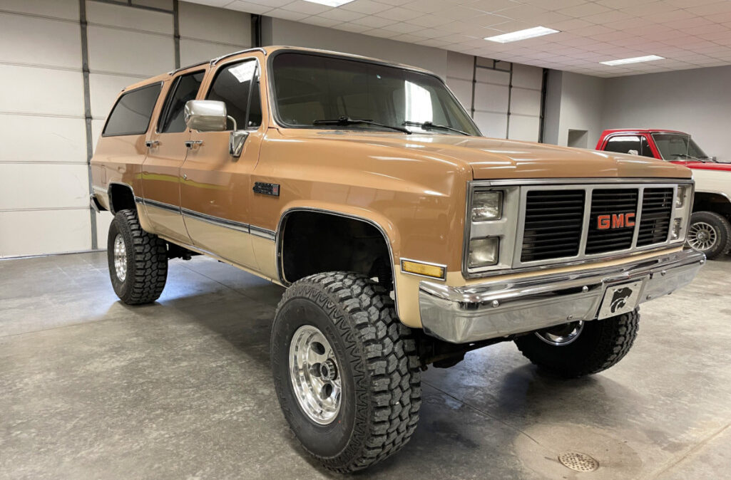 Sold: 1987 GMC Suburban Silverado