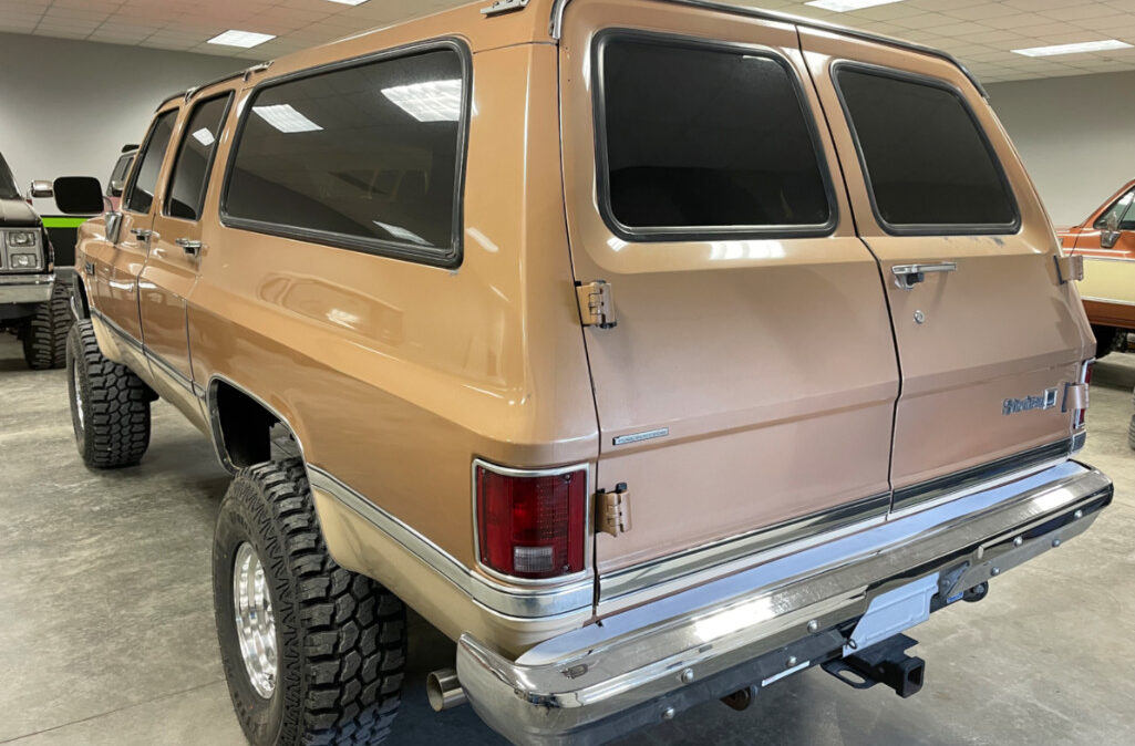 Sold: 1987 GMC Suburban Silverado