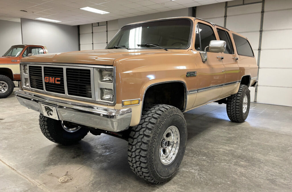 Sold: 1987 GMC Suburban Silverado