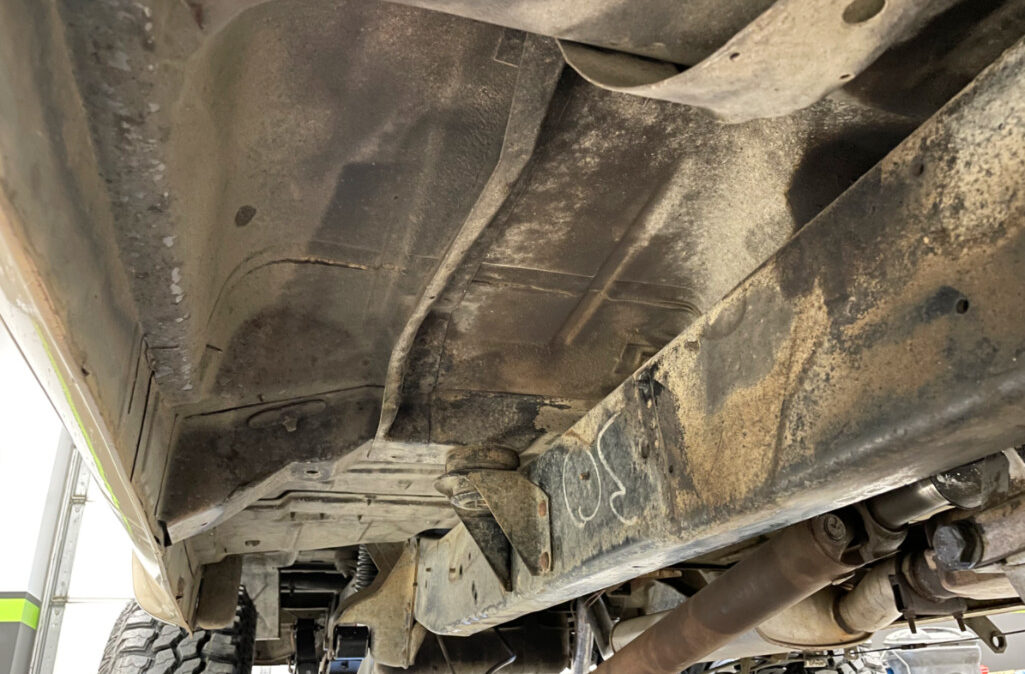 Sold: 1987 GMC Suburban Silverado - 3