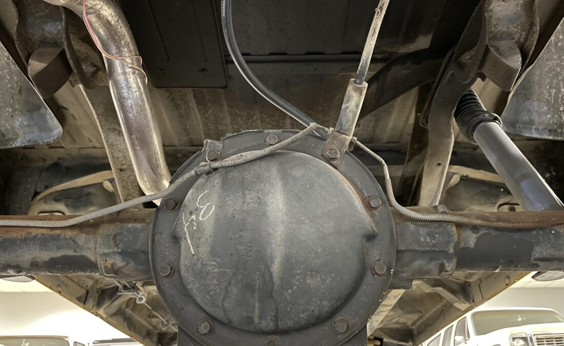 Sold: 1987 GMC Suburban Silverado