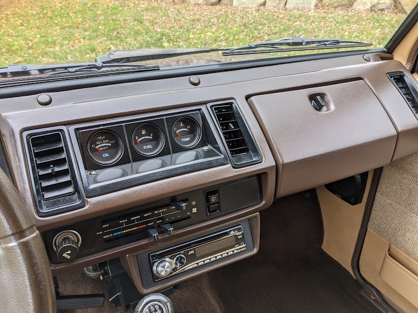 Sold: 1986 Isuzu Trooper LS Two Door - 3