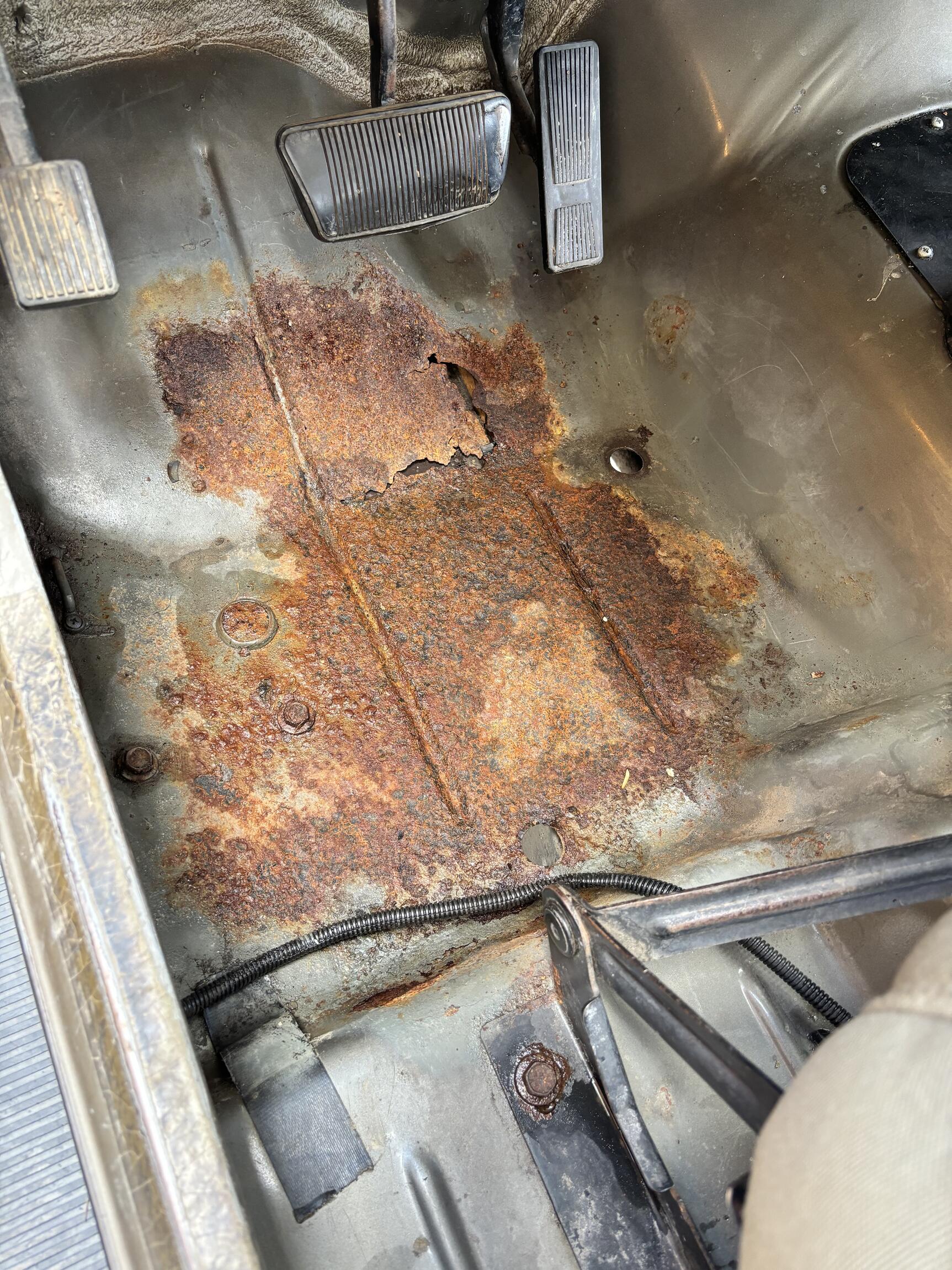 Sold: 1988 Jeep Wrangler Sahara