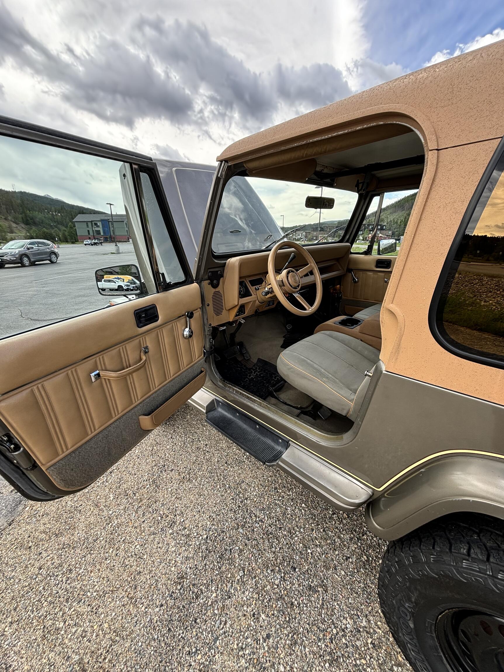 Sold: 1988 Jeep Wrangler Sahara