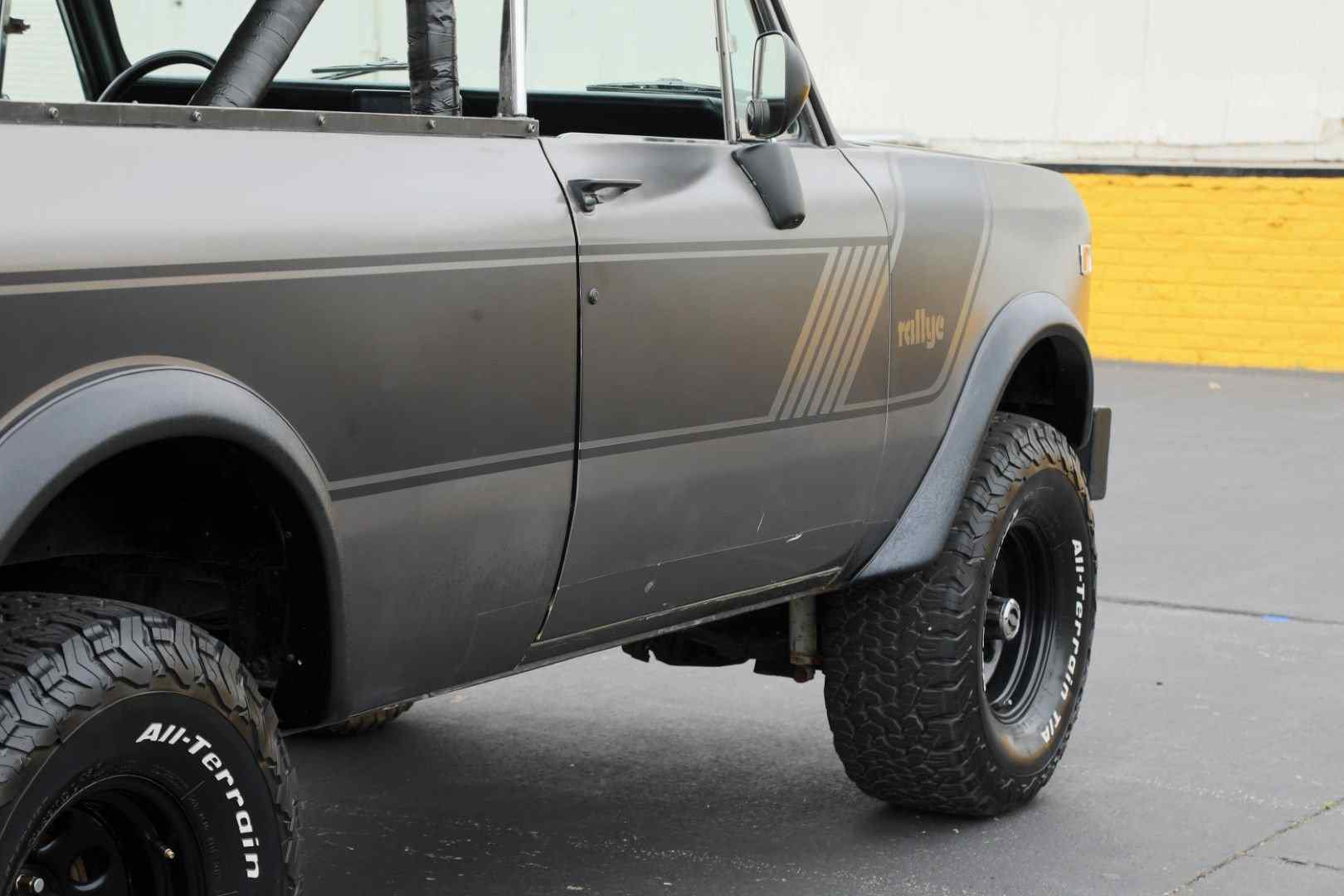 Sold: 1977 International Harvester Scout Traveler