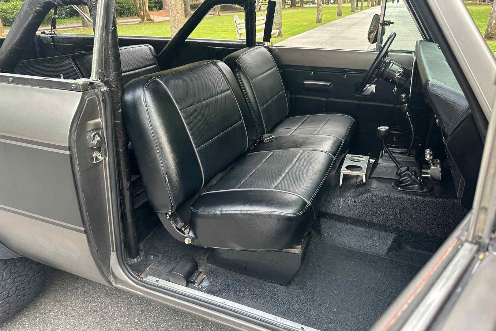 Sold: 1977 International Harvester Scout Traveler