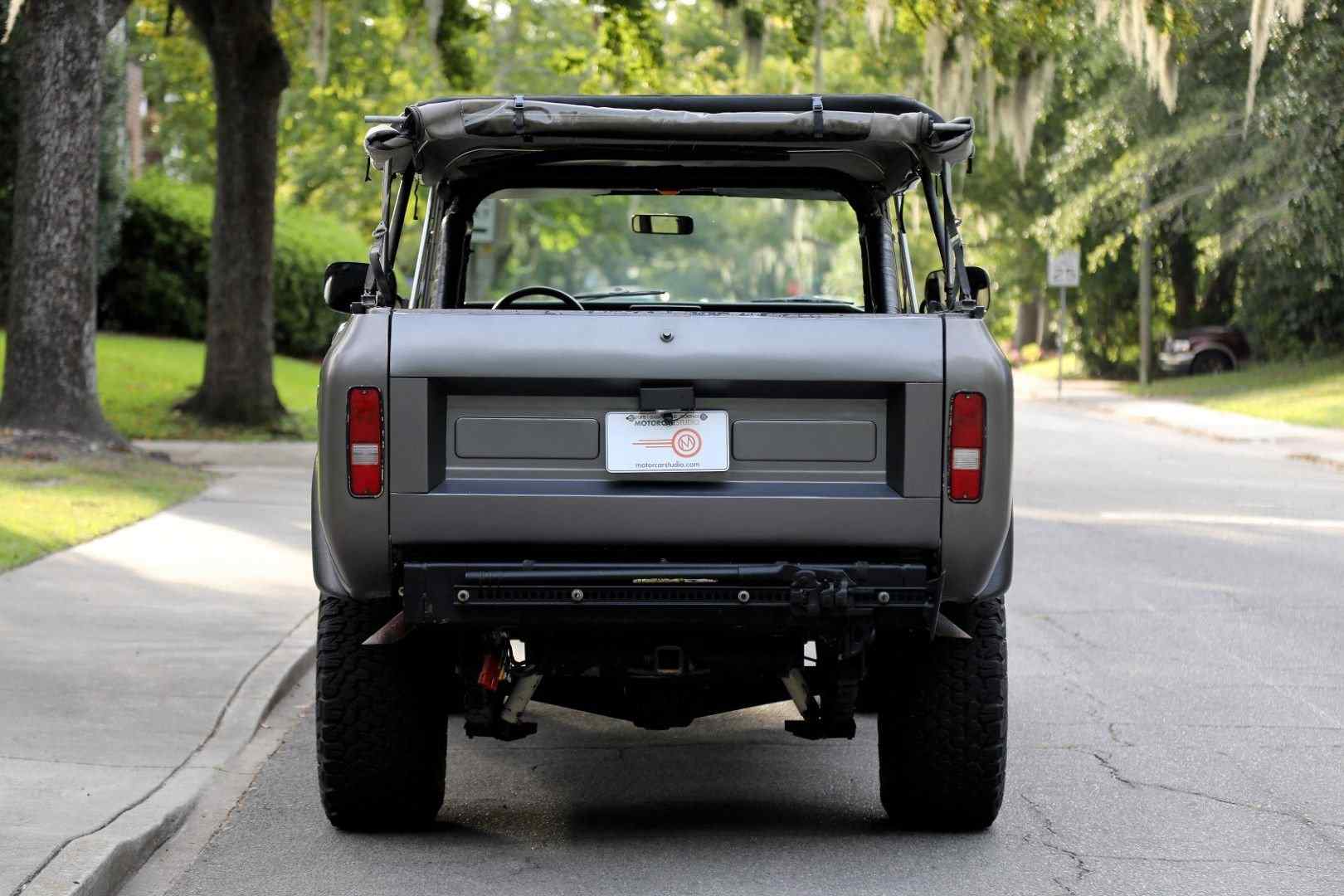 Sold: 1977 International Harvester Scout Traveler
