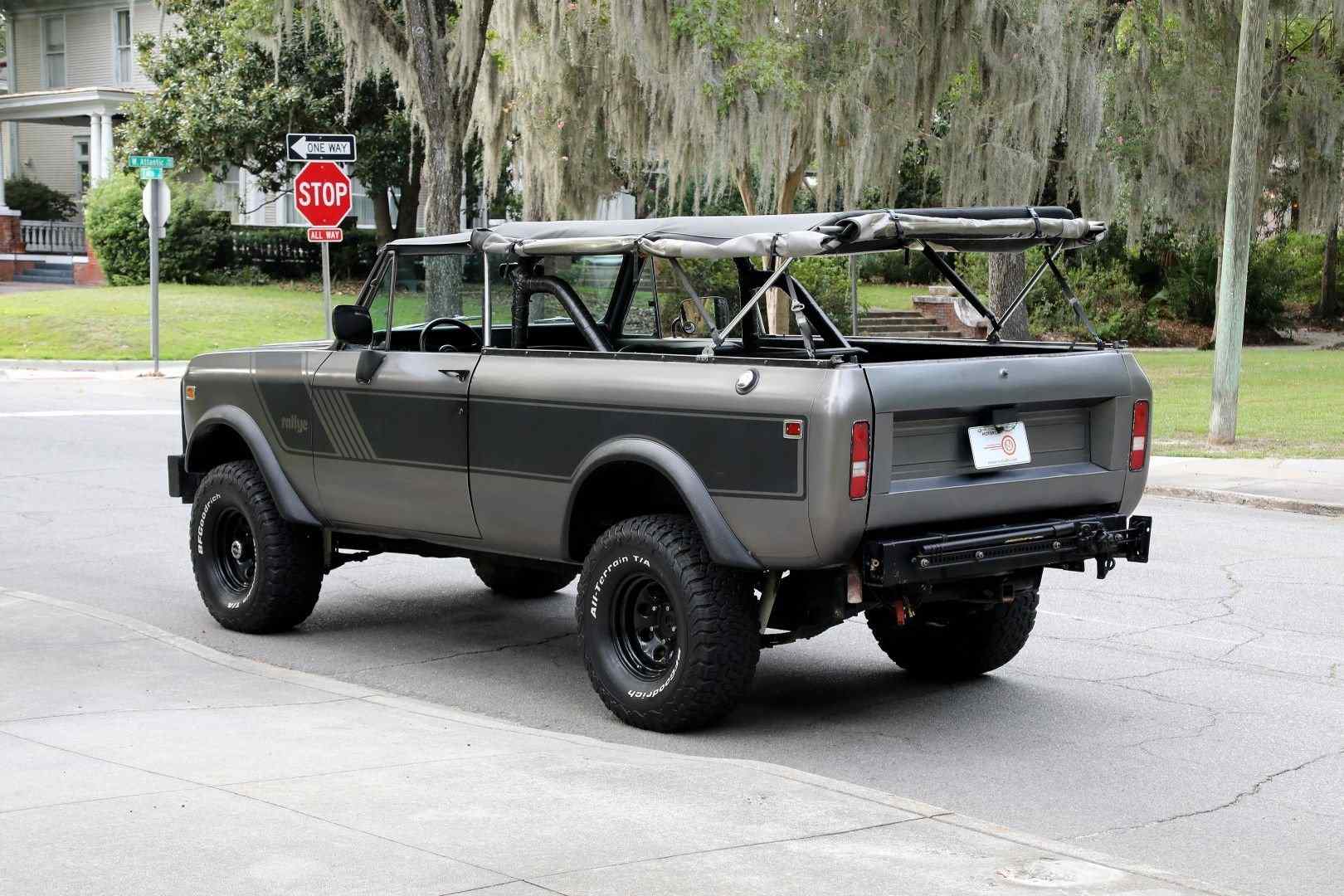 Sold: 1977 International Harvester Scout Traveler