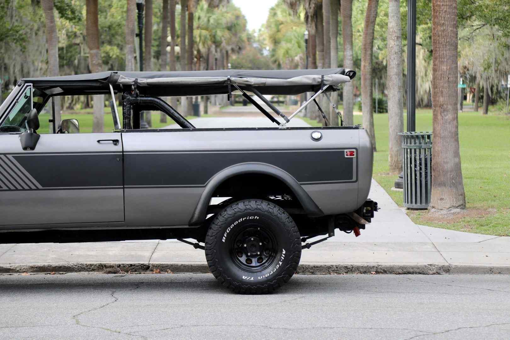 Sold: 1977 International Harvester Scout Traveler
