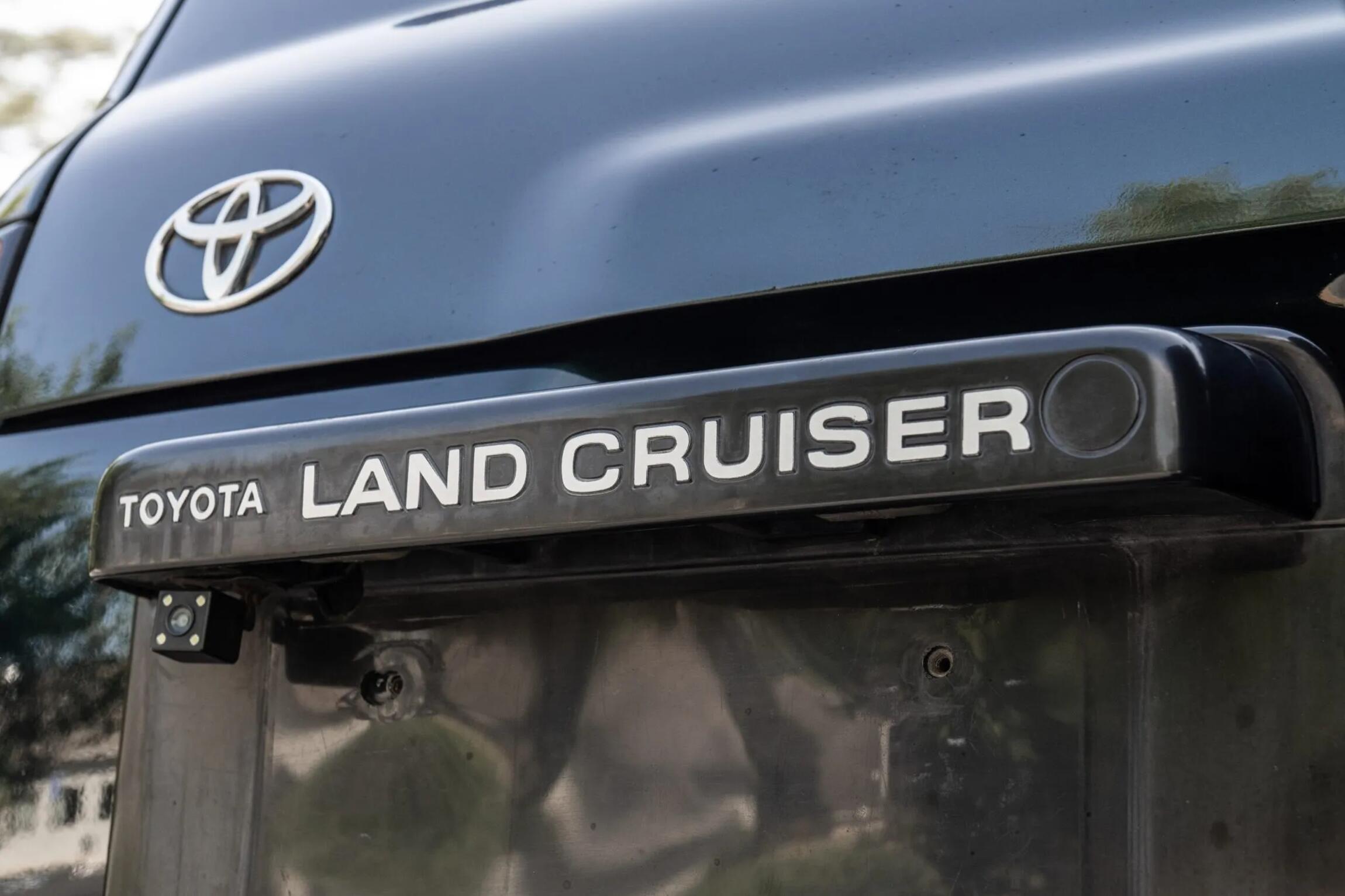 Sold: 1996 Toyota Land Cruiser VX-R