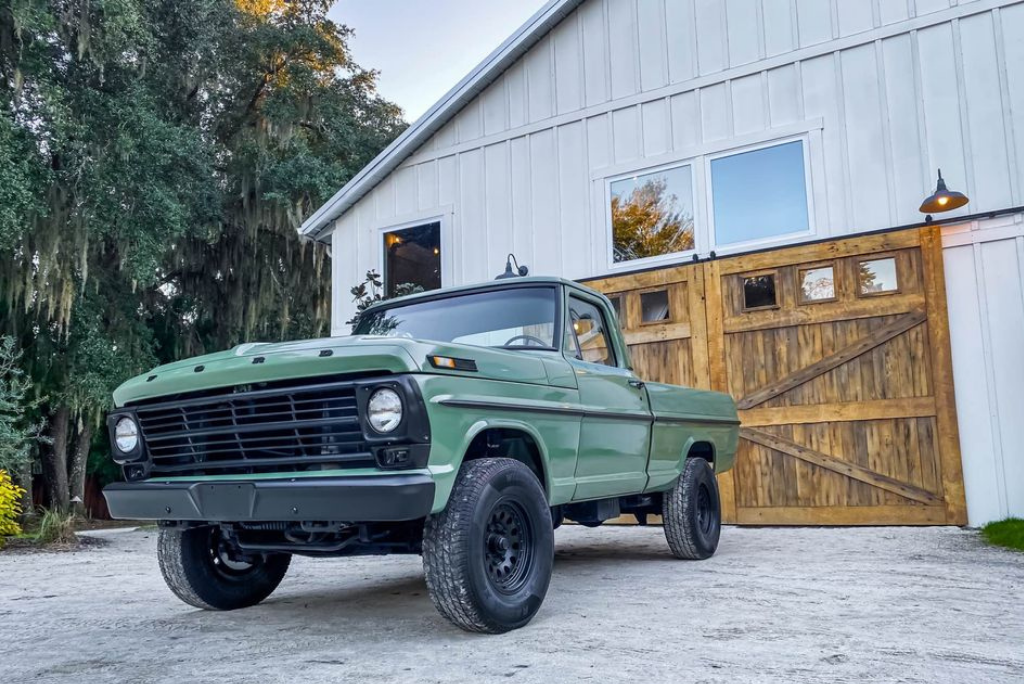 Sold: 1968 Ford F-100 Custom Cab-1