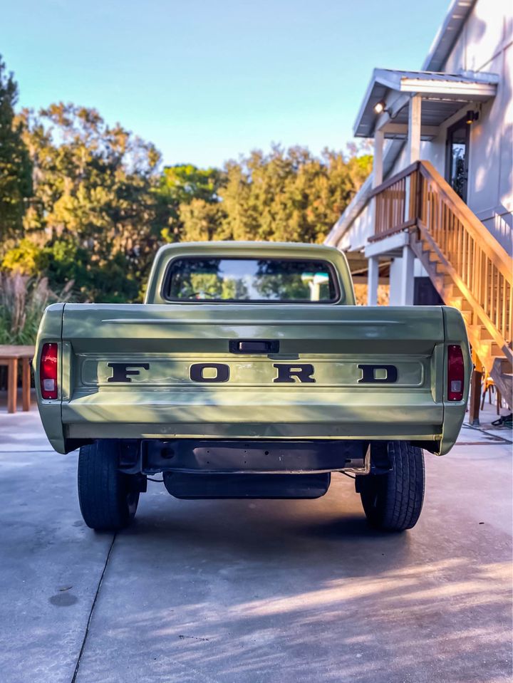 Sold: 1968 Ford F-100 Custom Cab - 4