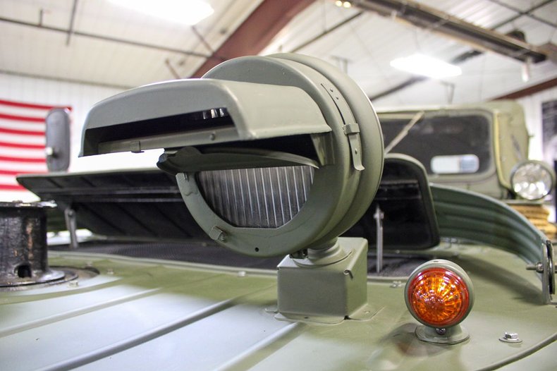 Sold: Soviet 1958 GAZ-46 Amphibious 4×4