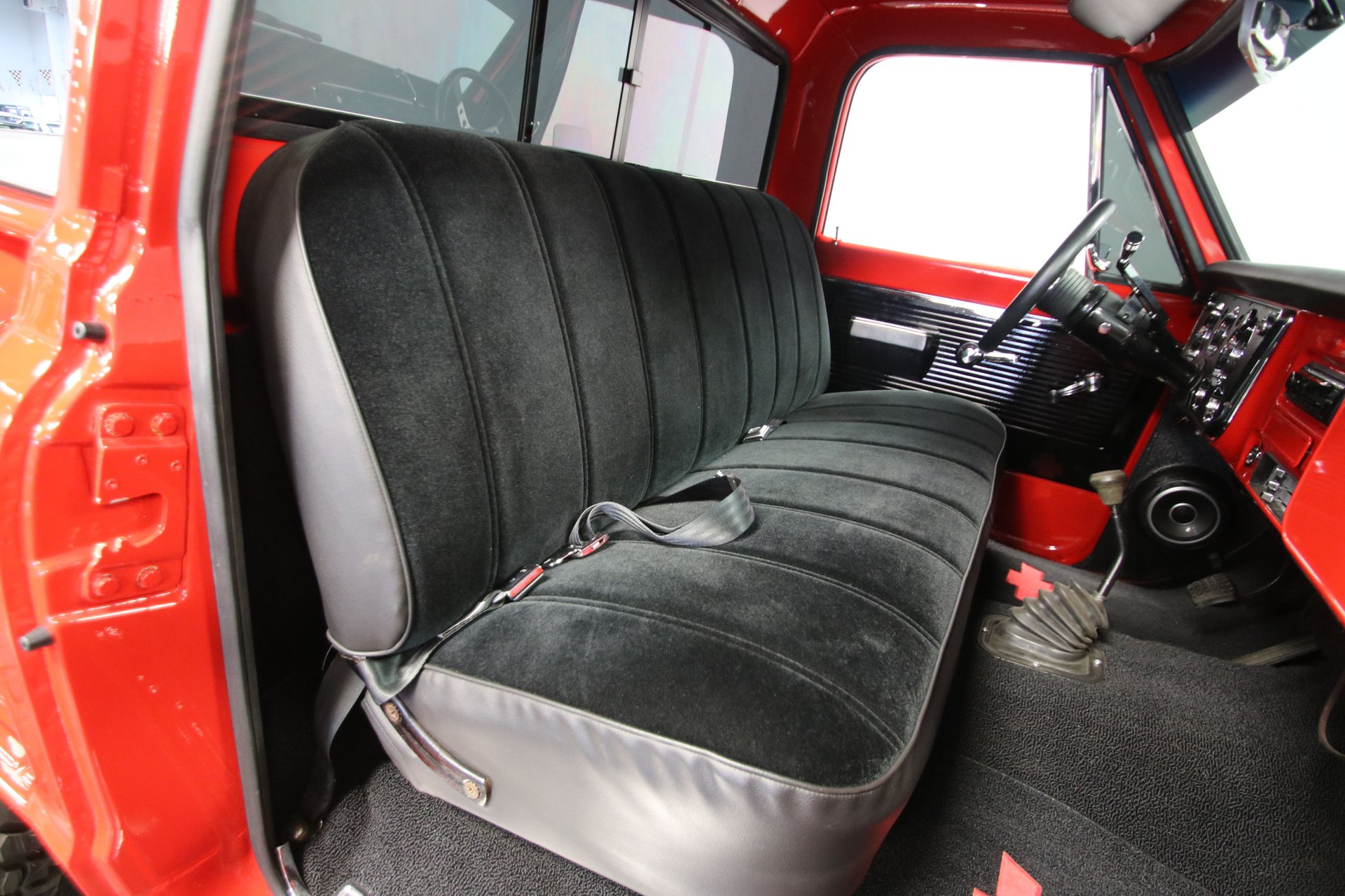 Sold: 1970 Chevrolet K10 Stepside Restomod