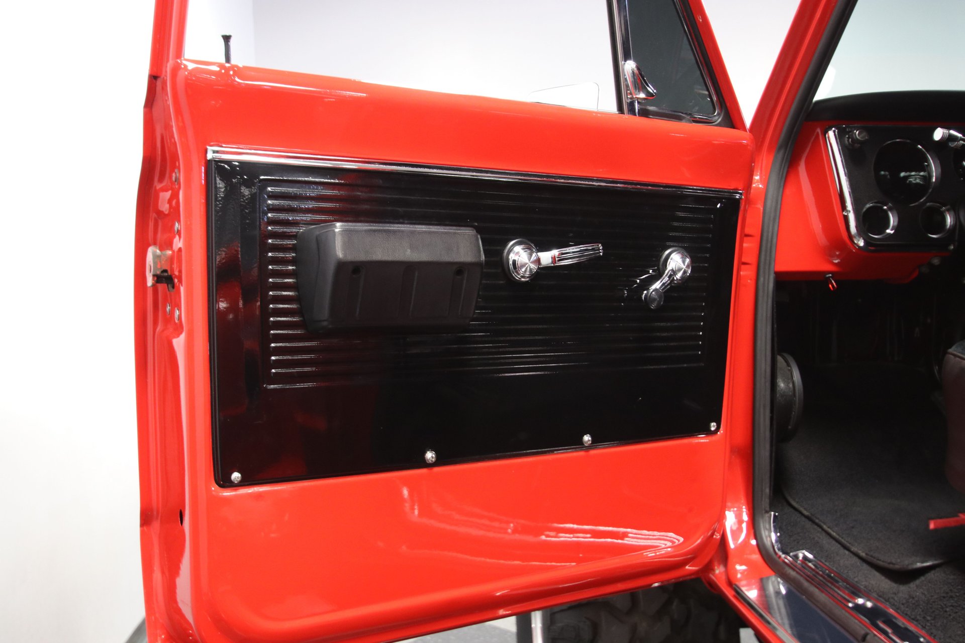 Sold: 1970 Chevrolet K10 Stepside Restomod