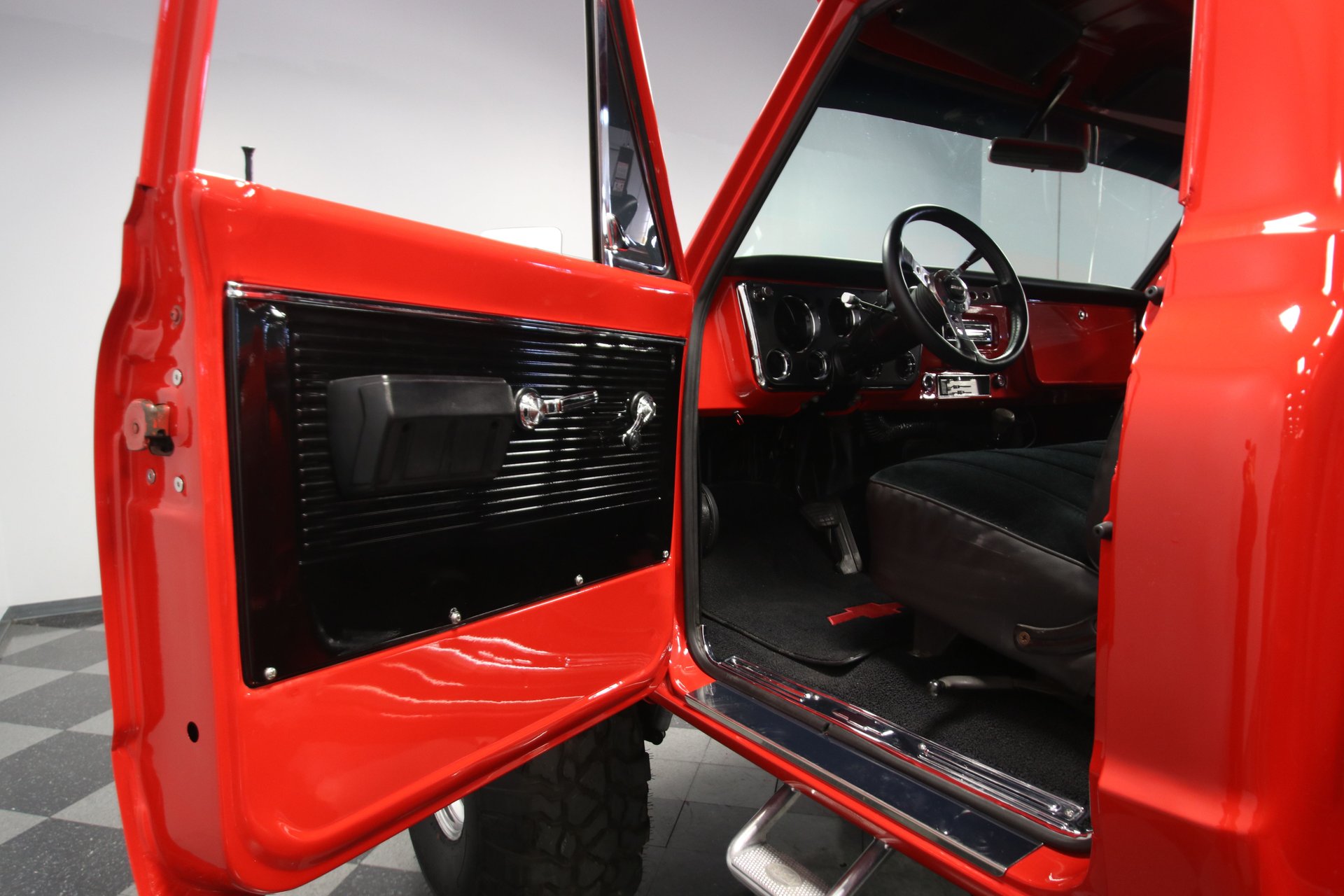 Sold: 1970 Chevrolet K10 Stepside Restomod