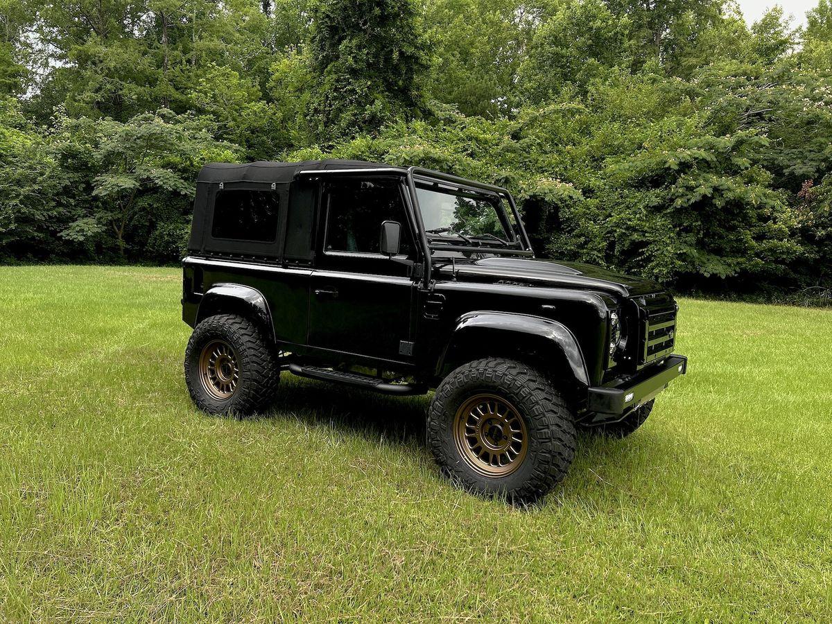  Land Rover Defender