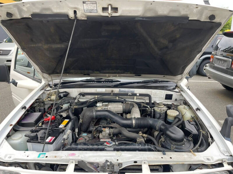1992 Isuzu Rodeo Camper - 2