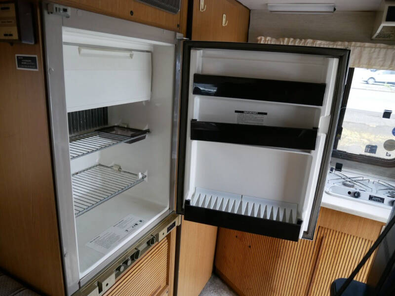 1992 Isuzu Rodeo Camper - 5