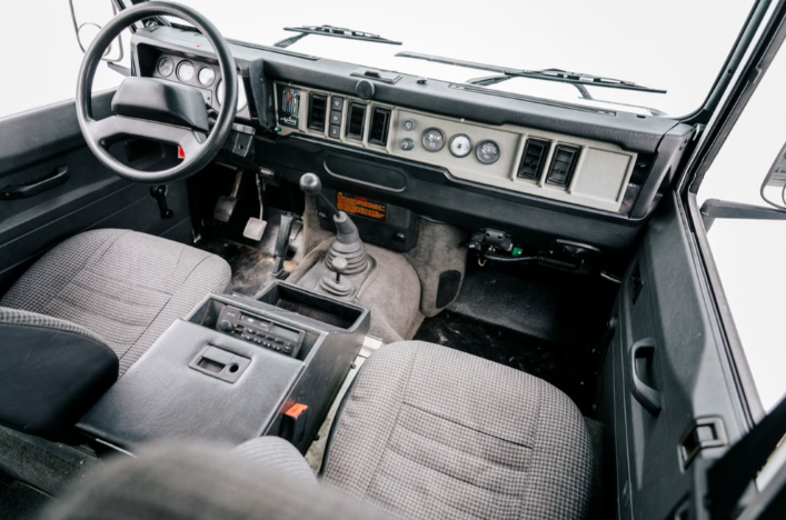 1993 Land Rover Defender 110 NAS