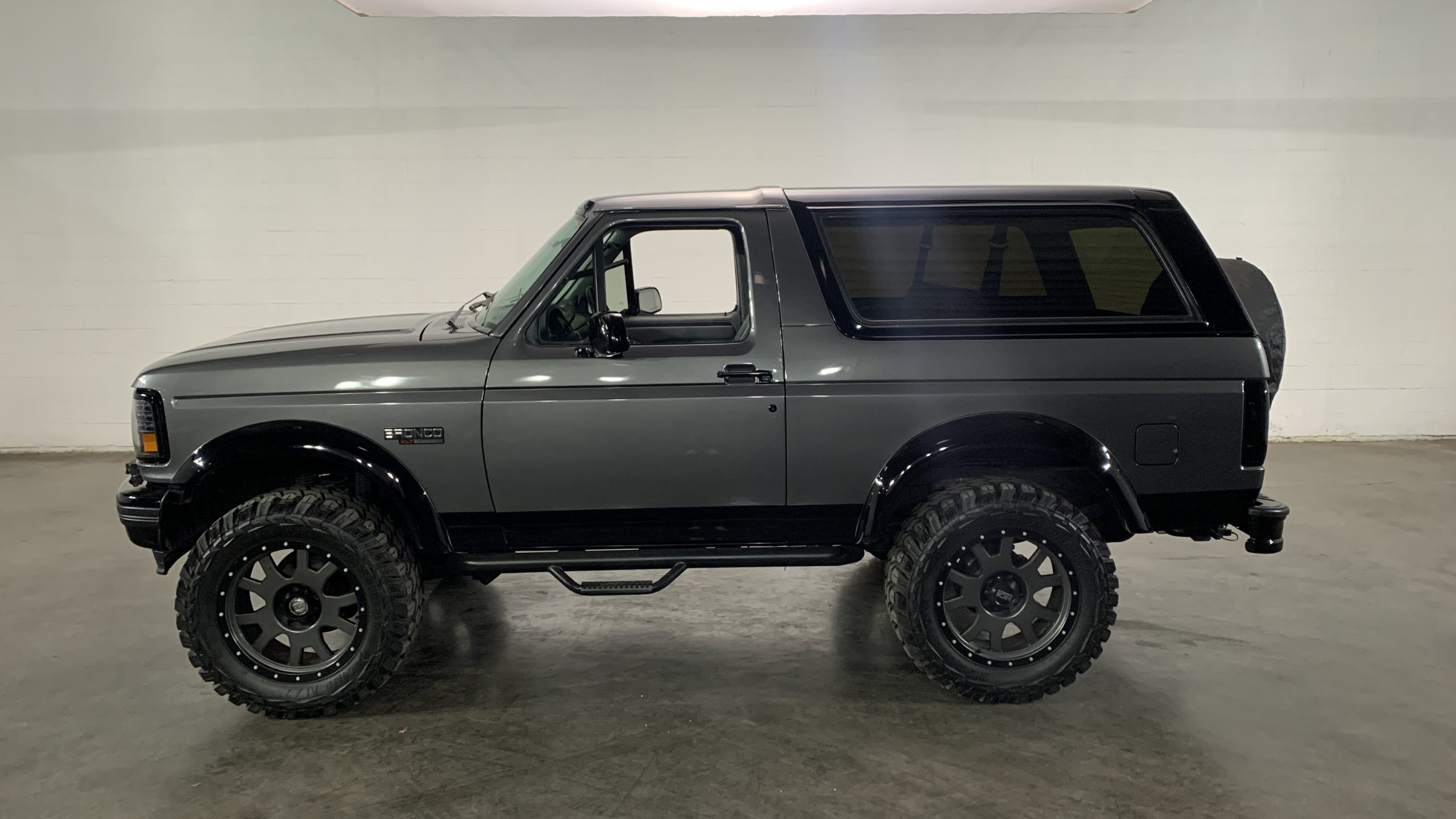 1996 Ford Bronco Restomod