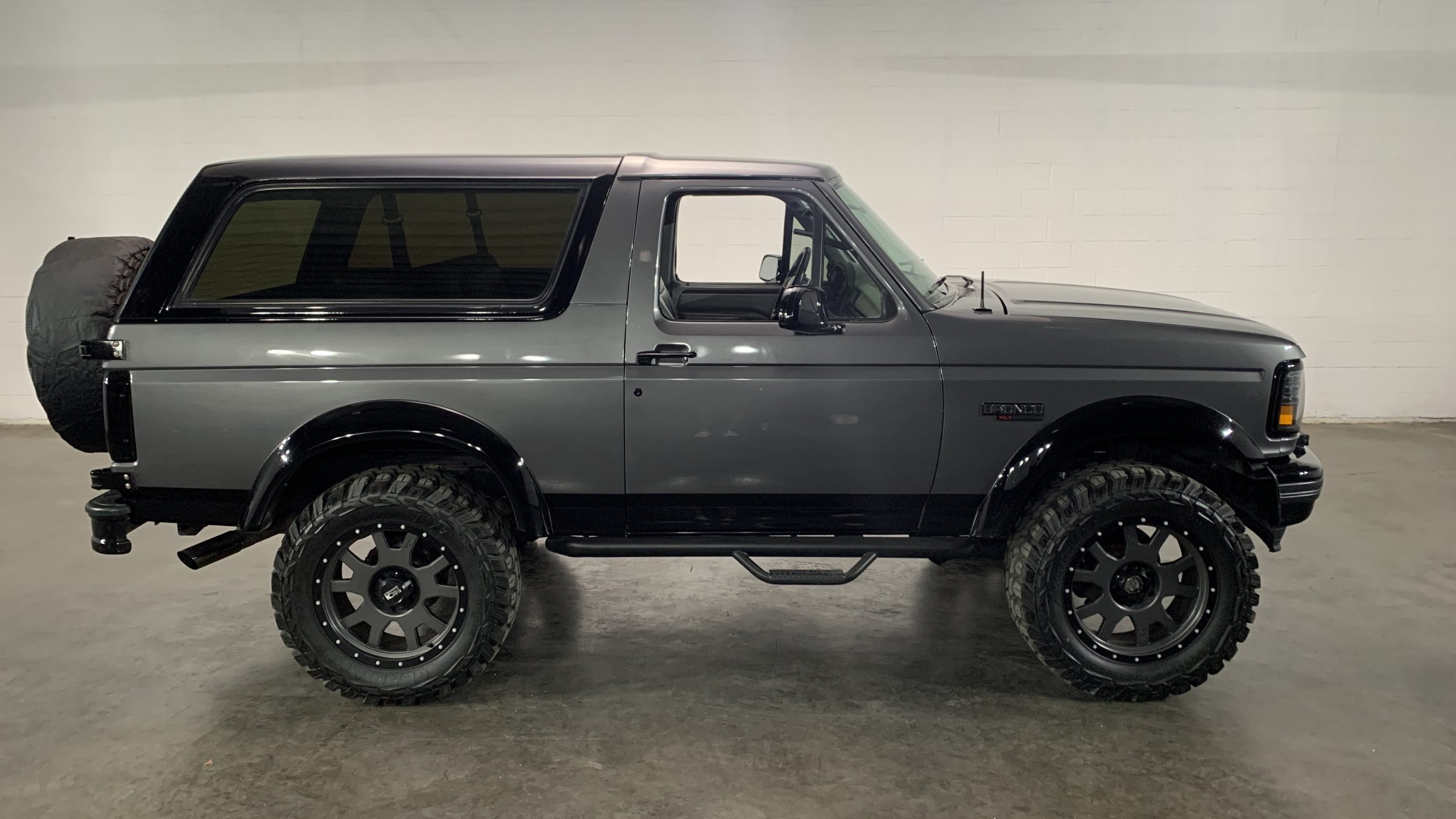 1996 Ford Bronco Restomod