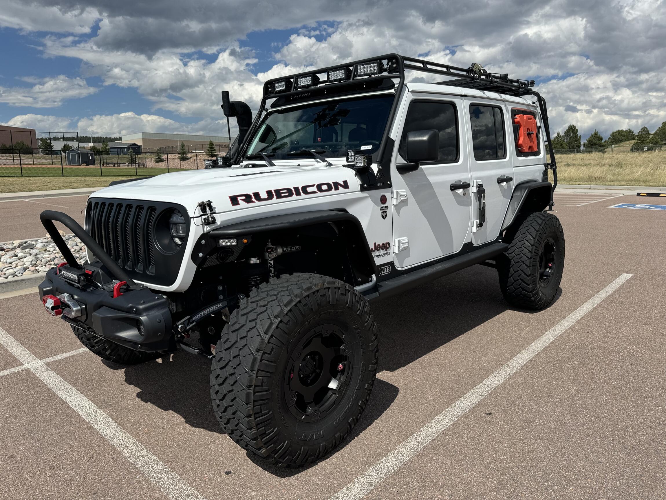 Sold: 2018 Jeep Wrangler JLU Rubicon 4×4
