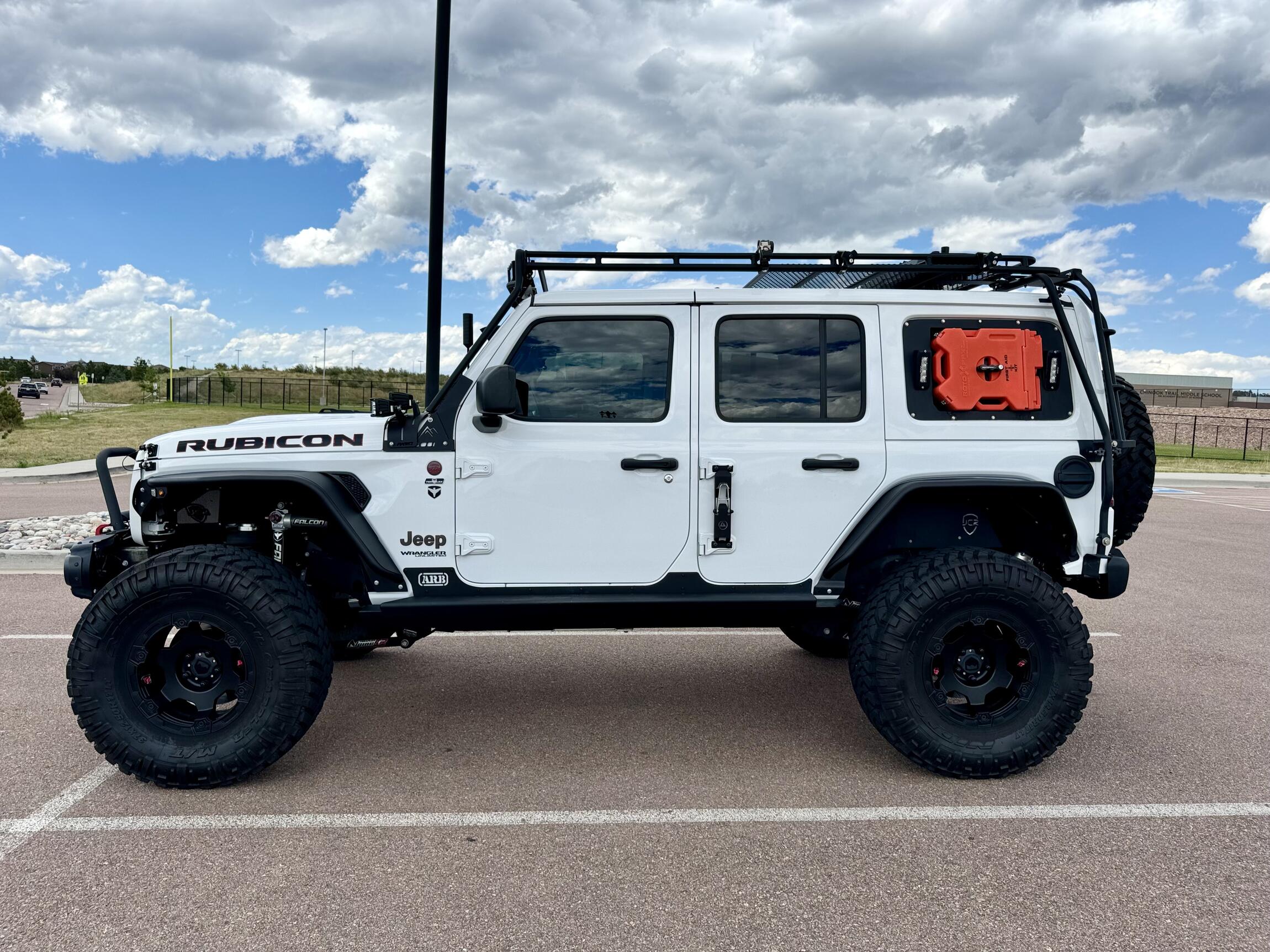 Sold: 2018 Jeep Wrangler JLU Rubicon 4×4