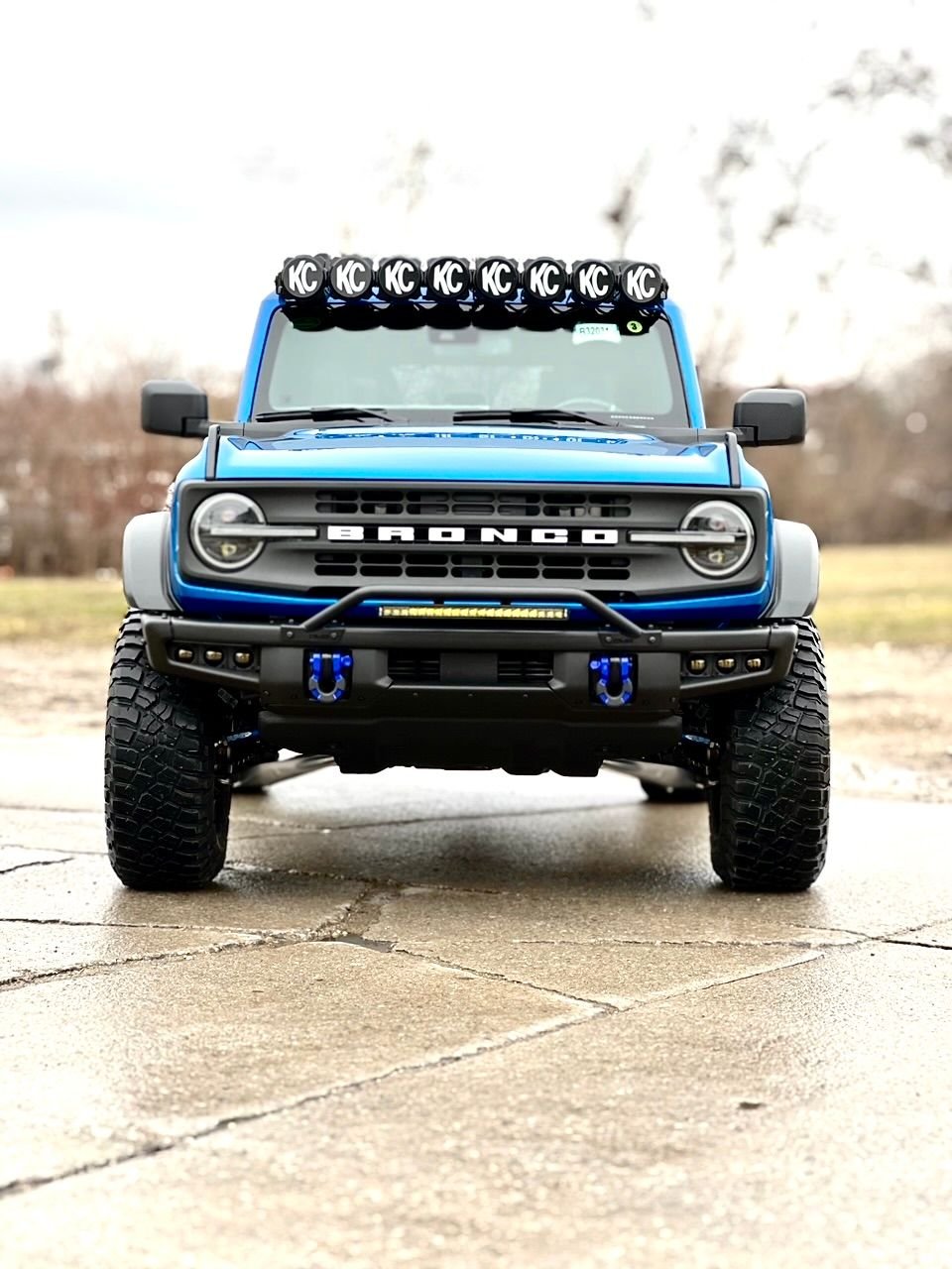 Modified 2023 Ford Bronco Black Diamond