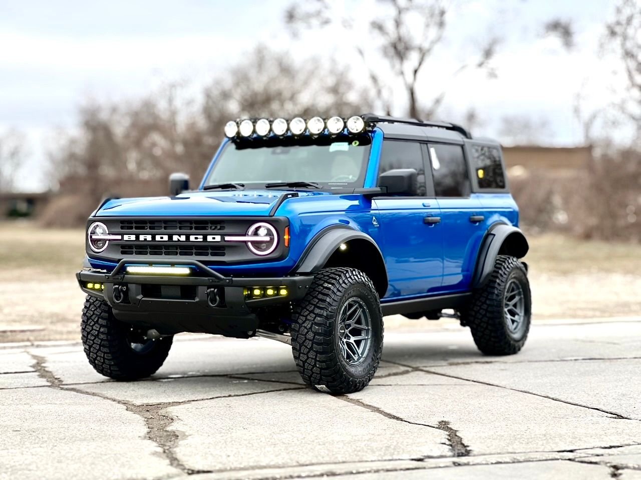 Modified 2023 Ford Bronco Black Diamond