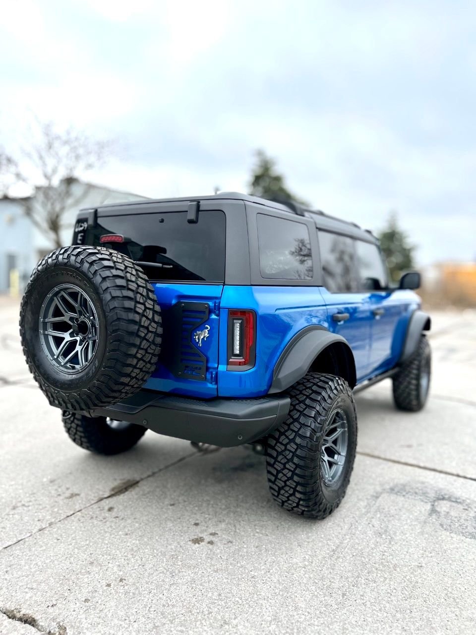 Modified 2023 Ford Bronco Black Diamond