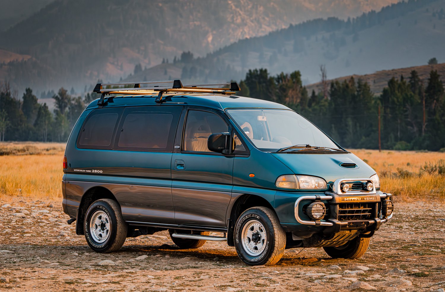  Mitsubishi Delica