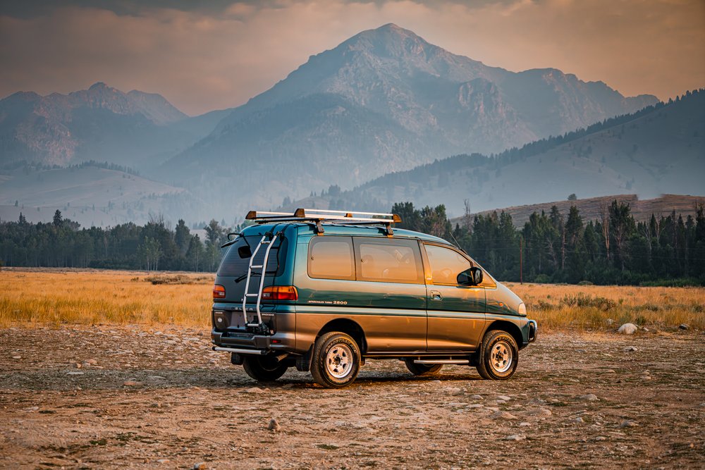 Reserved: 1995 Mitsubishi Delica L400 Spacegear