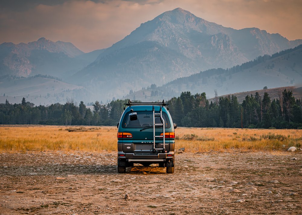 Reserved: 1995 Mitsubishi Delica L400 Spacegear