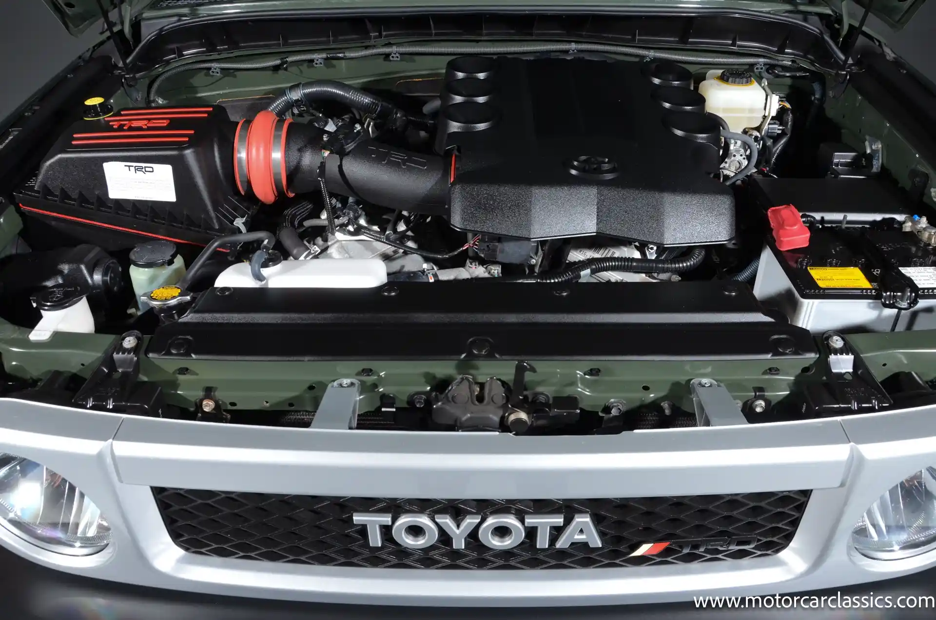 30k-Mile 2014 Toyota FJ Cruiser 4×4 - 2